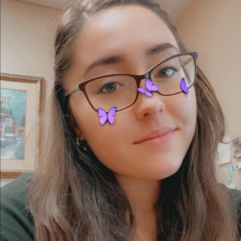Meet your Posher, Alyssa